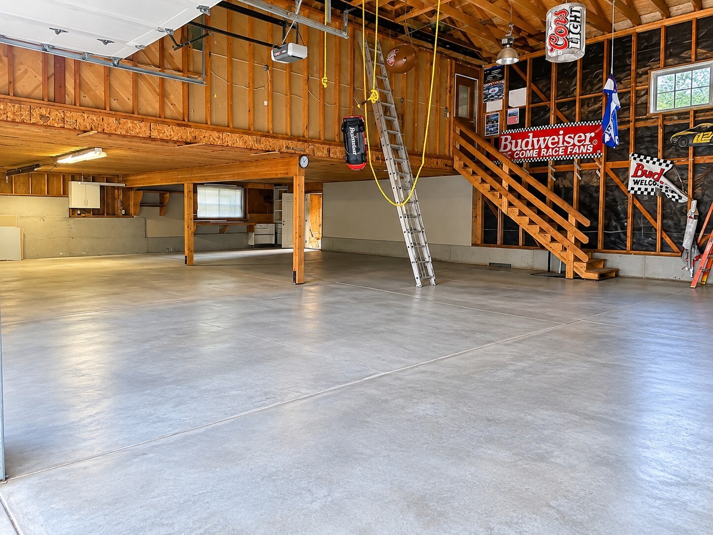 12120 7th Place Property Photo 3