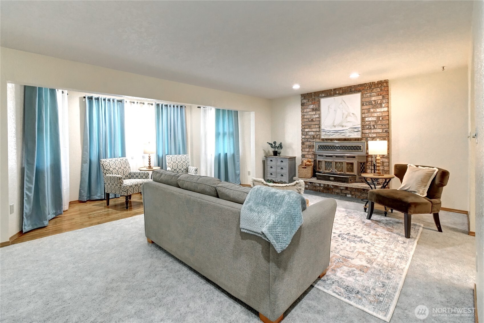 12120 7th Place Property Photo 4