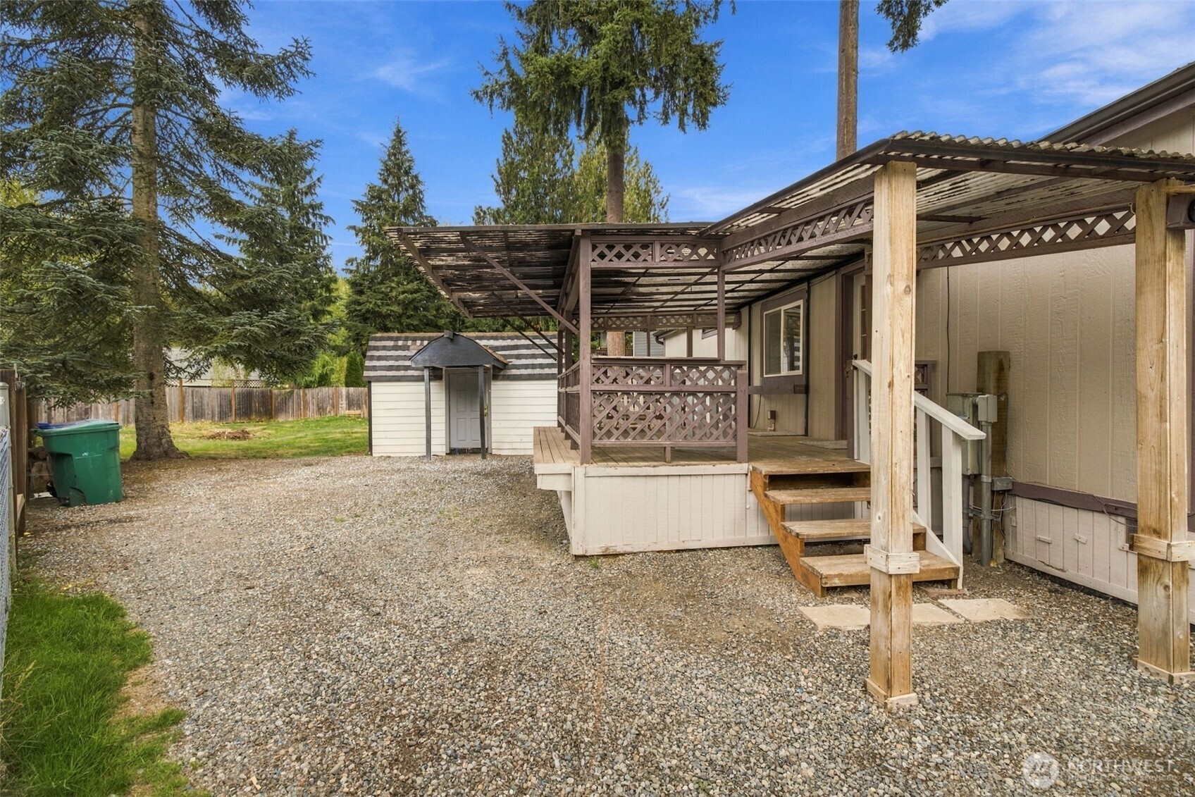 17233 119th Place Property Photo 6