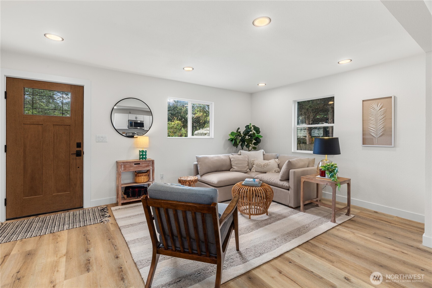 10228 Alaska Street Property Photo 6