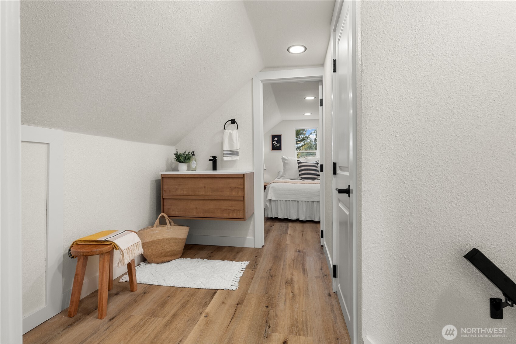 10228 Alaska Street Property Photo 23