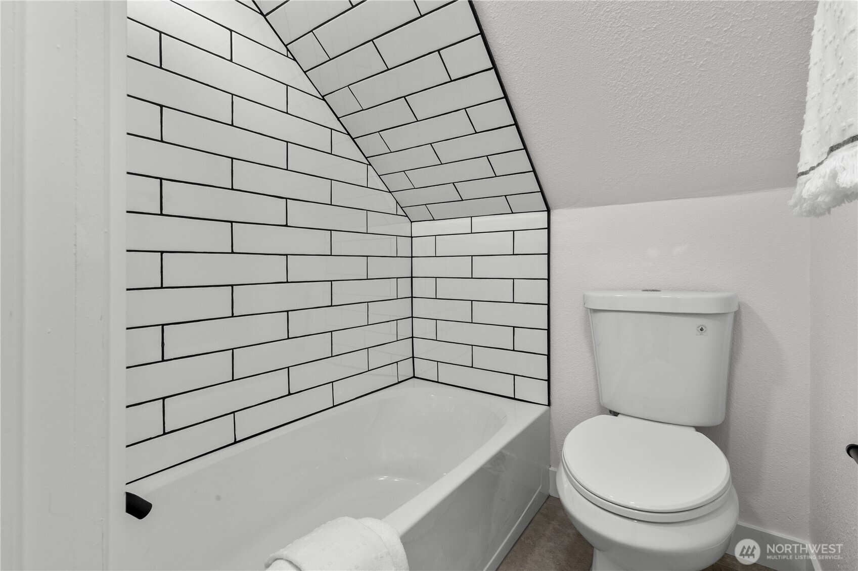 10228 Alaska Street Property Photo 25