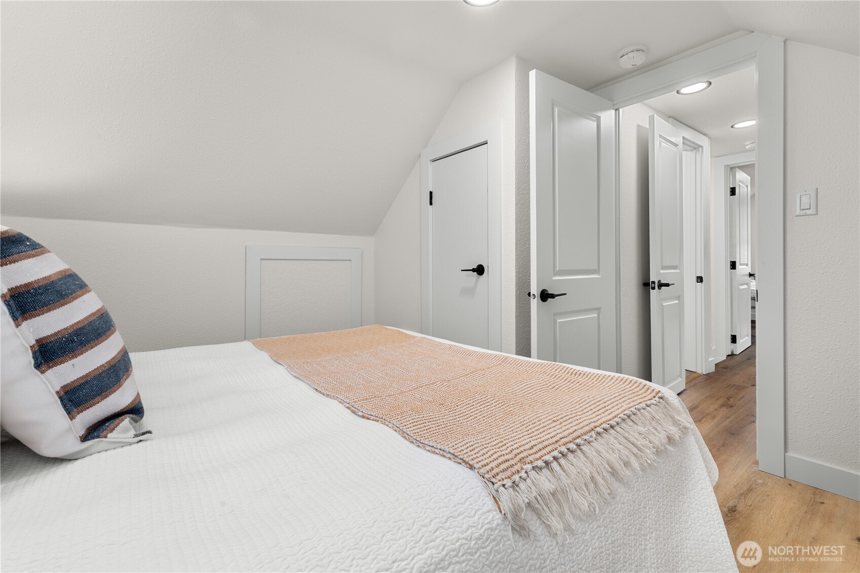 10228 Alaska Street Property Photo 30