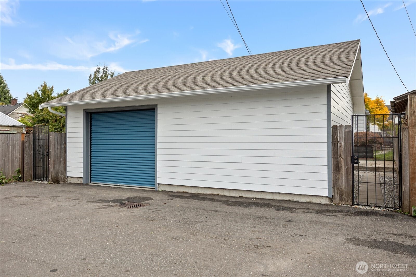 1426 Lombard Avenue Property Photo 3