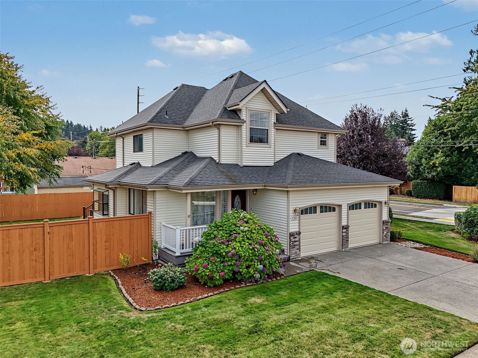 1202 33rd Street Property Photo 2