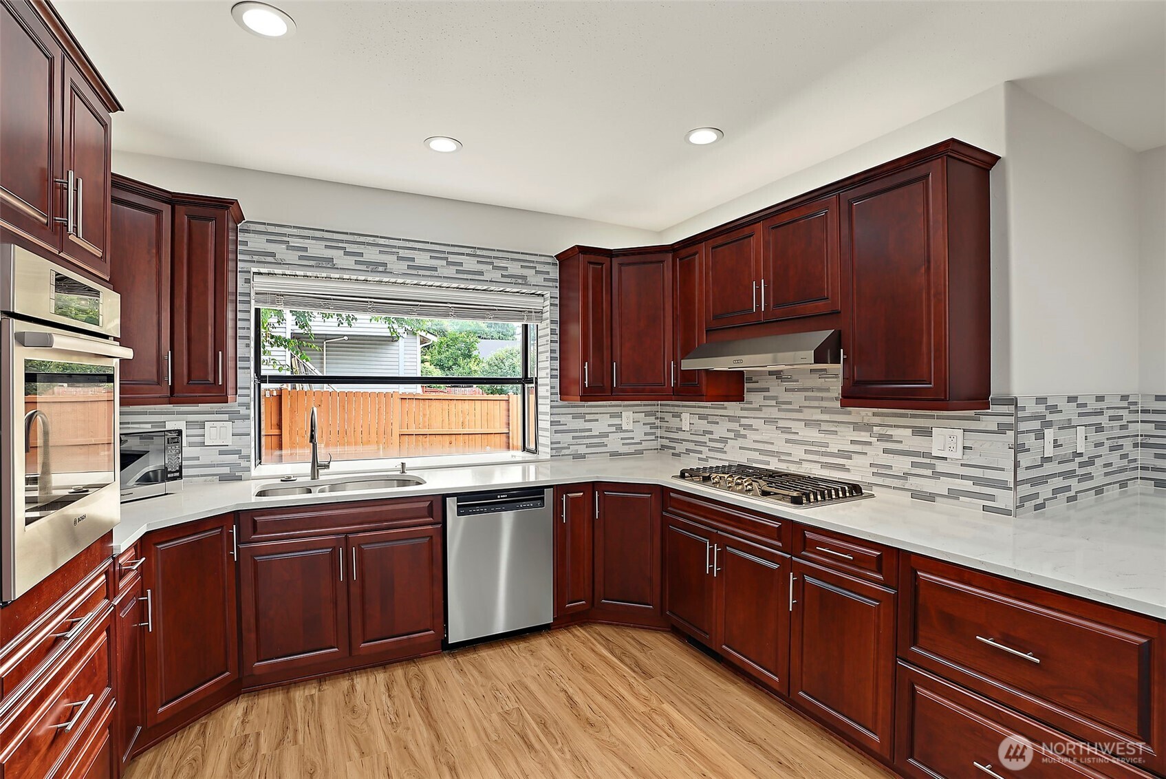 1202 33rd Street Property Photo 8