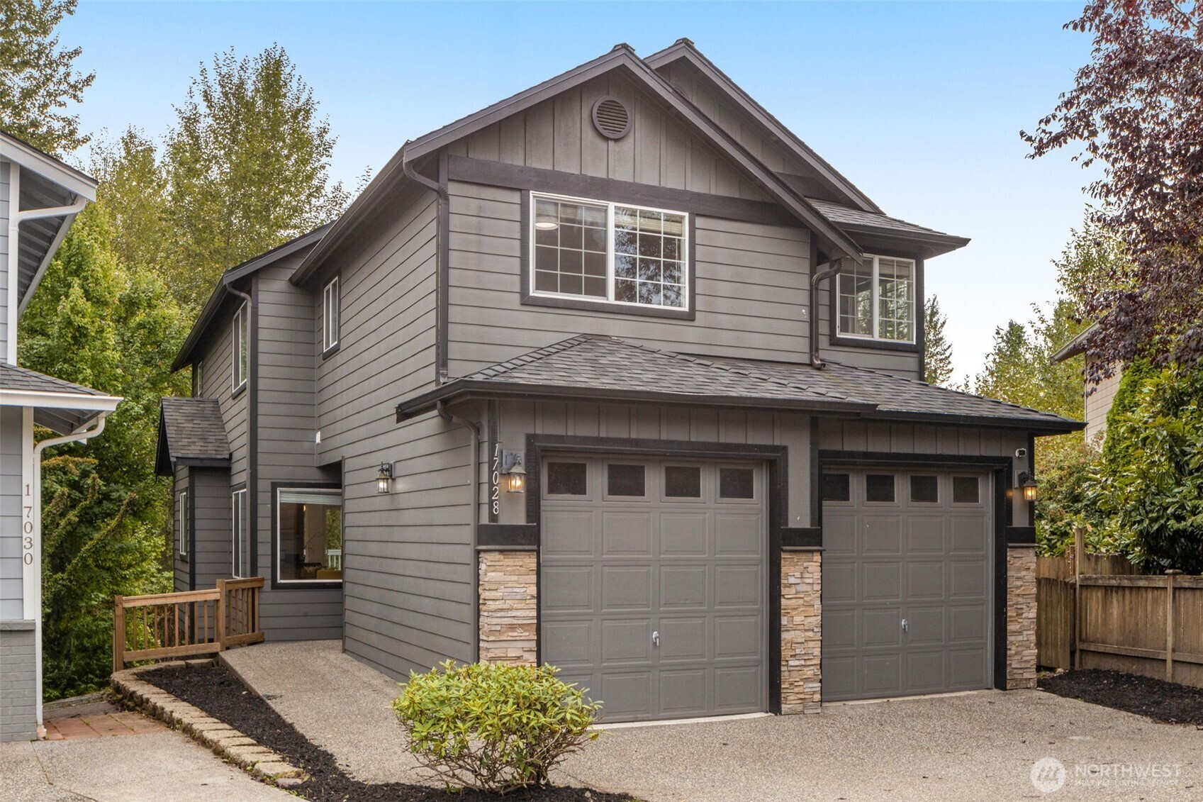 17028 4th Avenue Property Photo 1