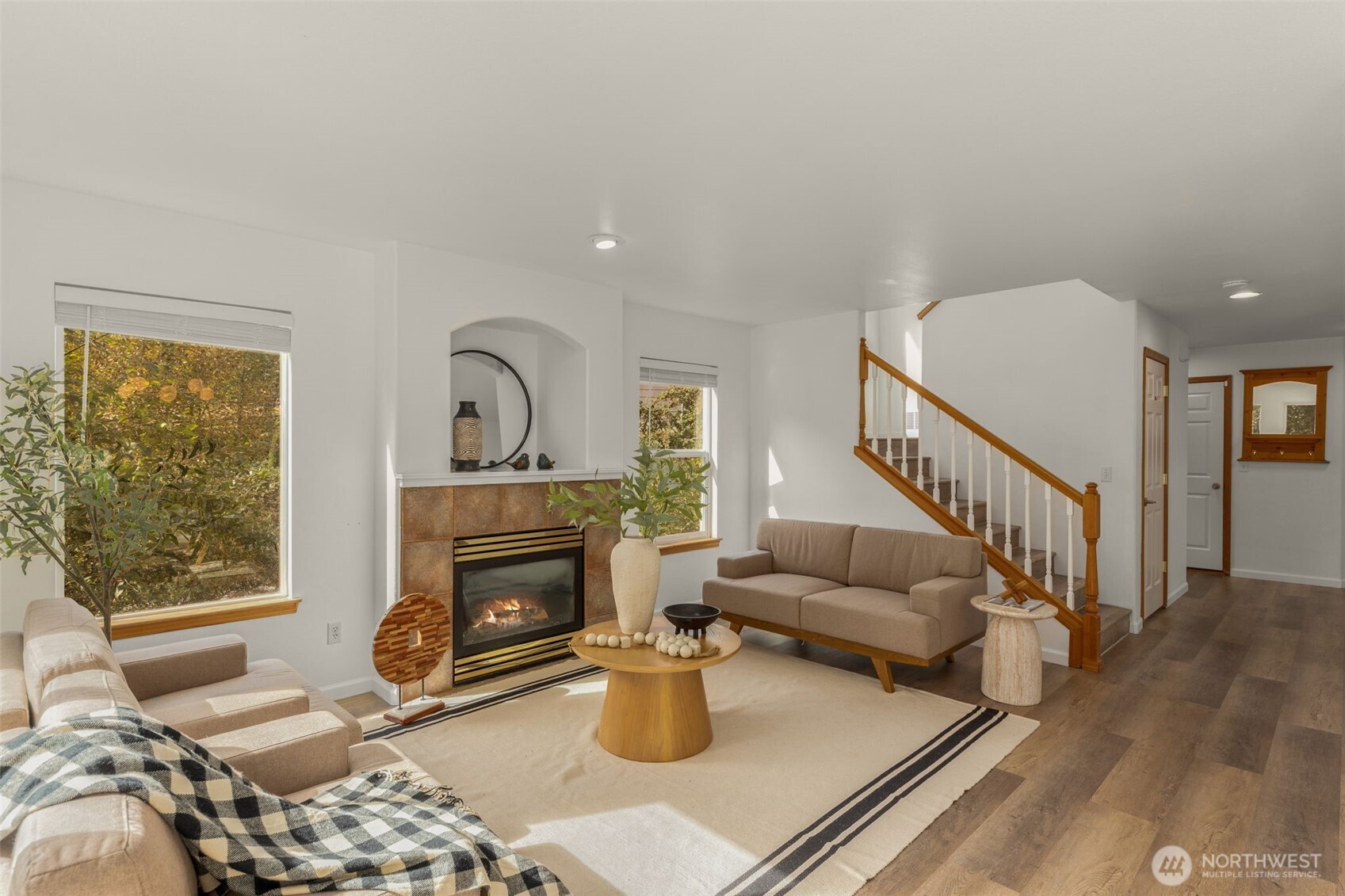 17028 4th Avenue Property Photo 5