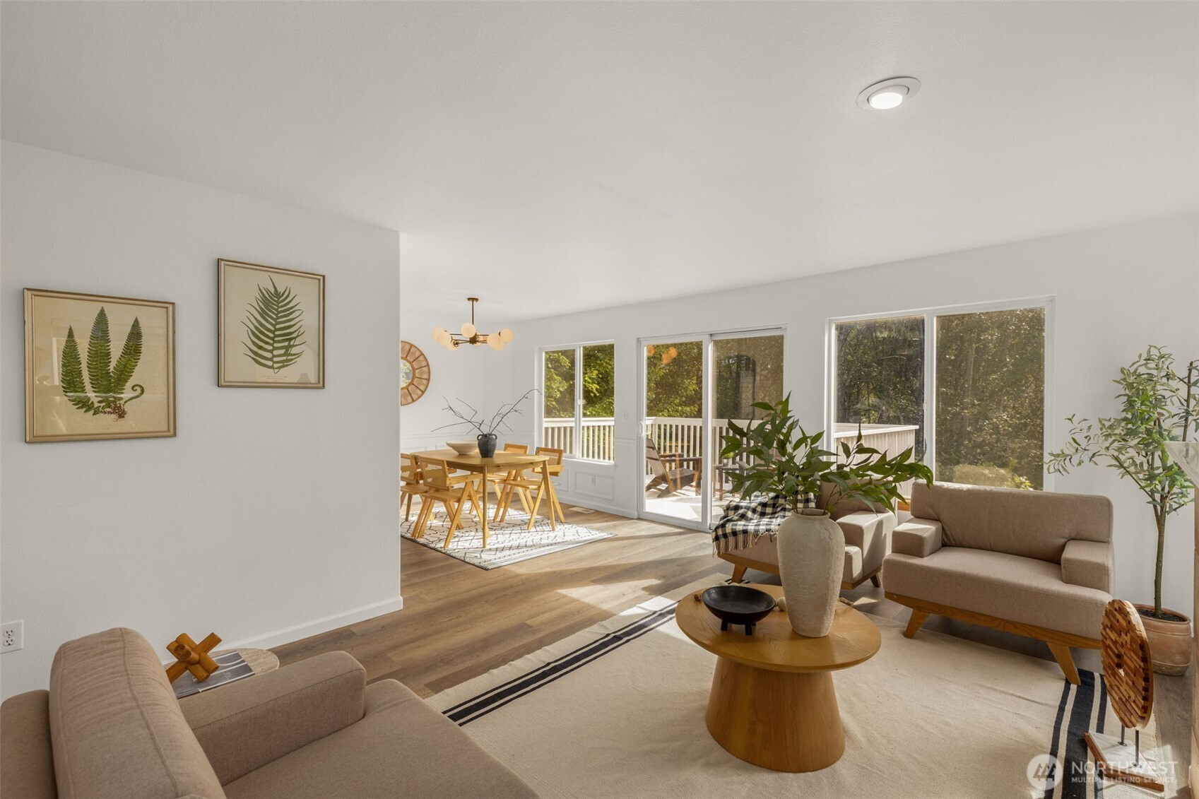 17028 4th Avenue Property Photo 6
