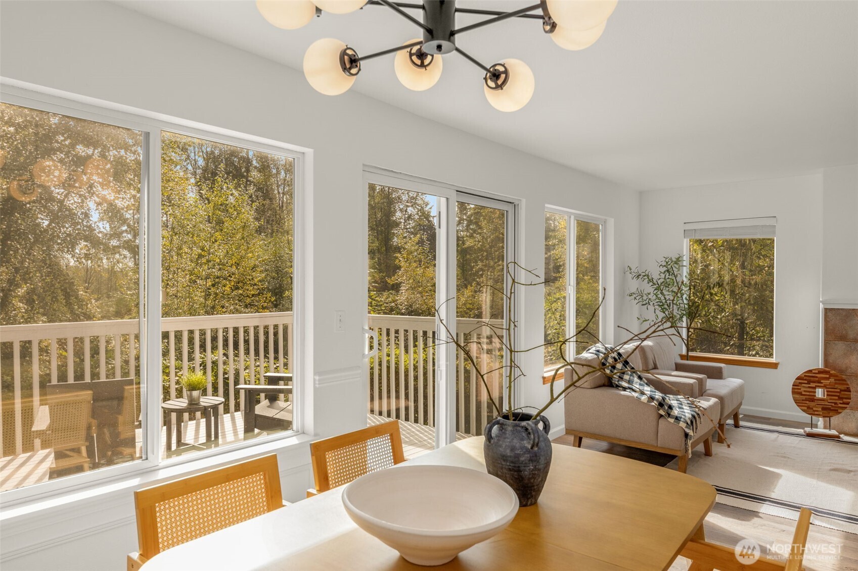 17028 4th Avenue Property Photo 9