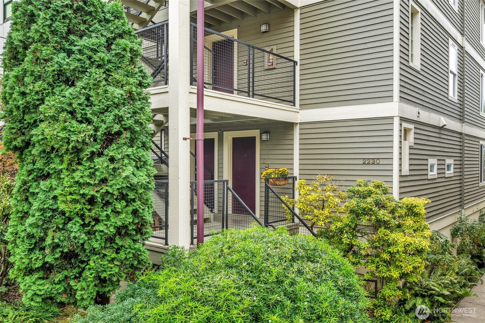 2230 Yale Avenue C Property Photo 2