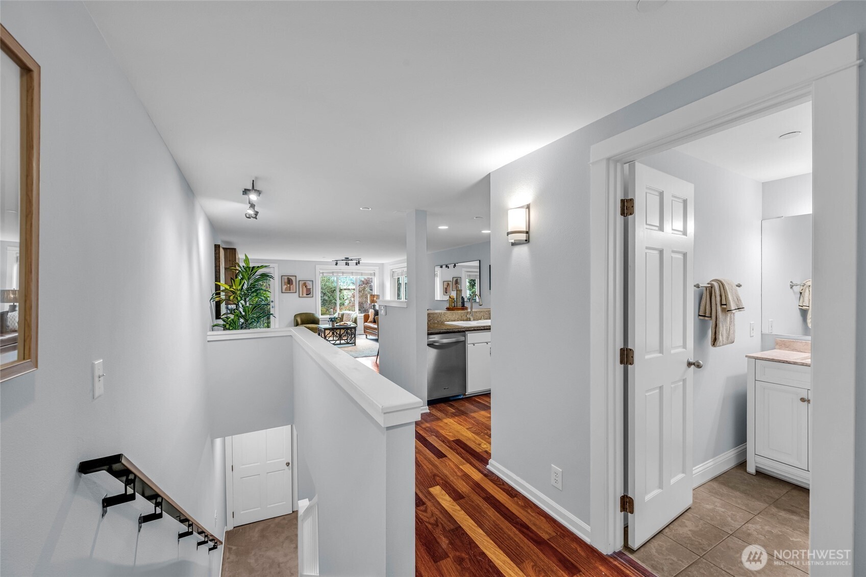 2230 Yale Avenue C Property Photo 3