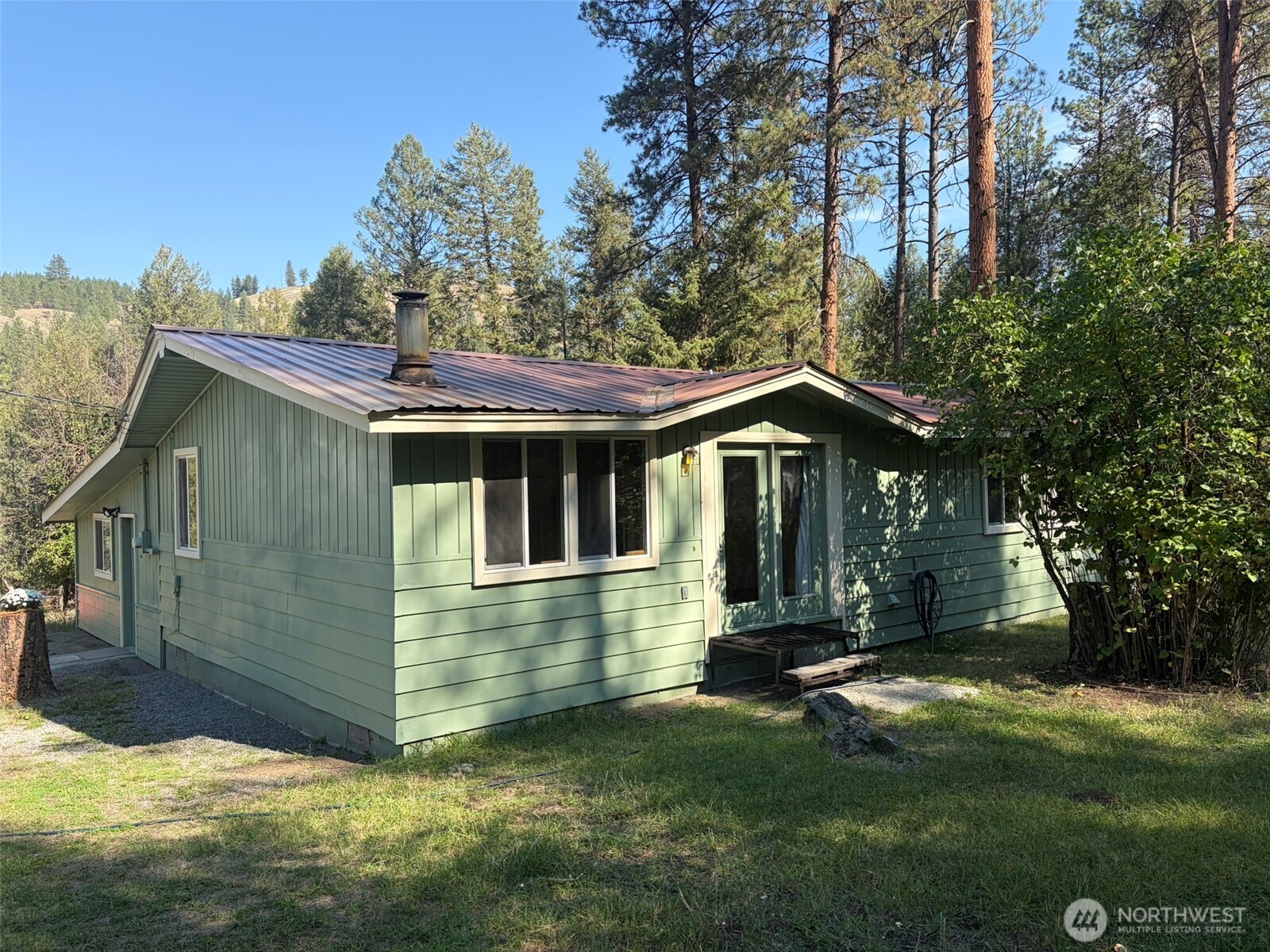 13 Pine Grove Street Property Photo 3