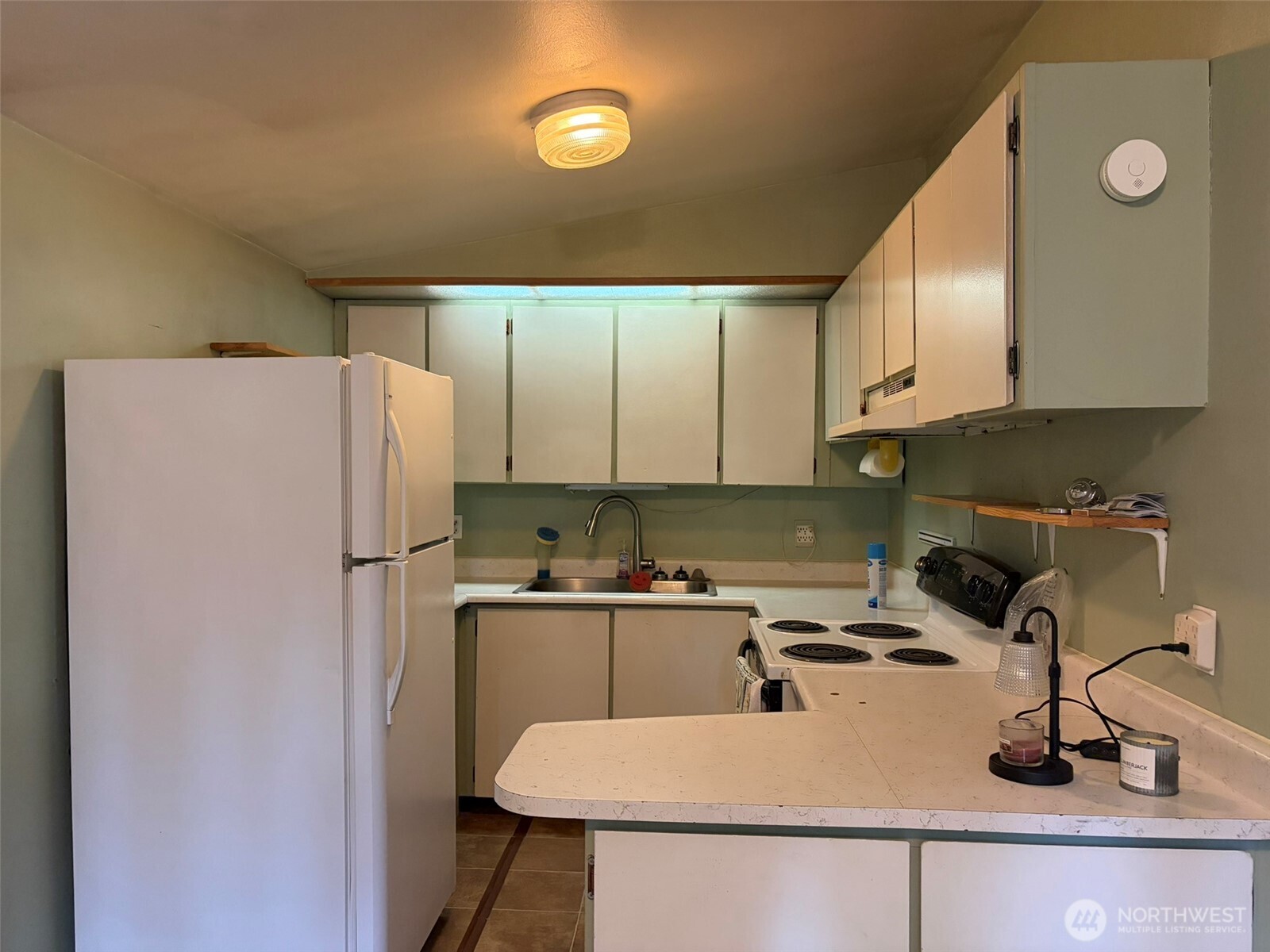 13 Pine Grove Street Property Photo 10
