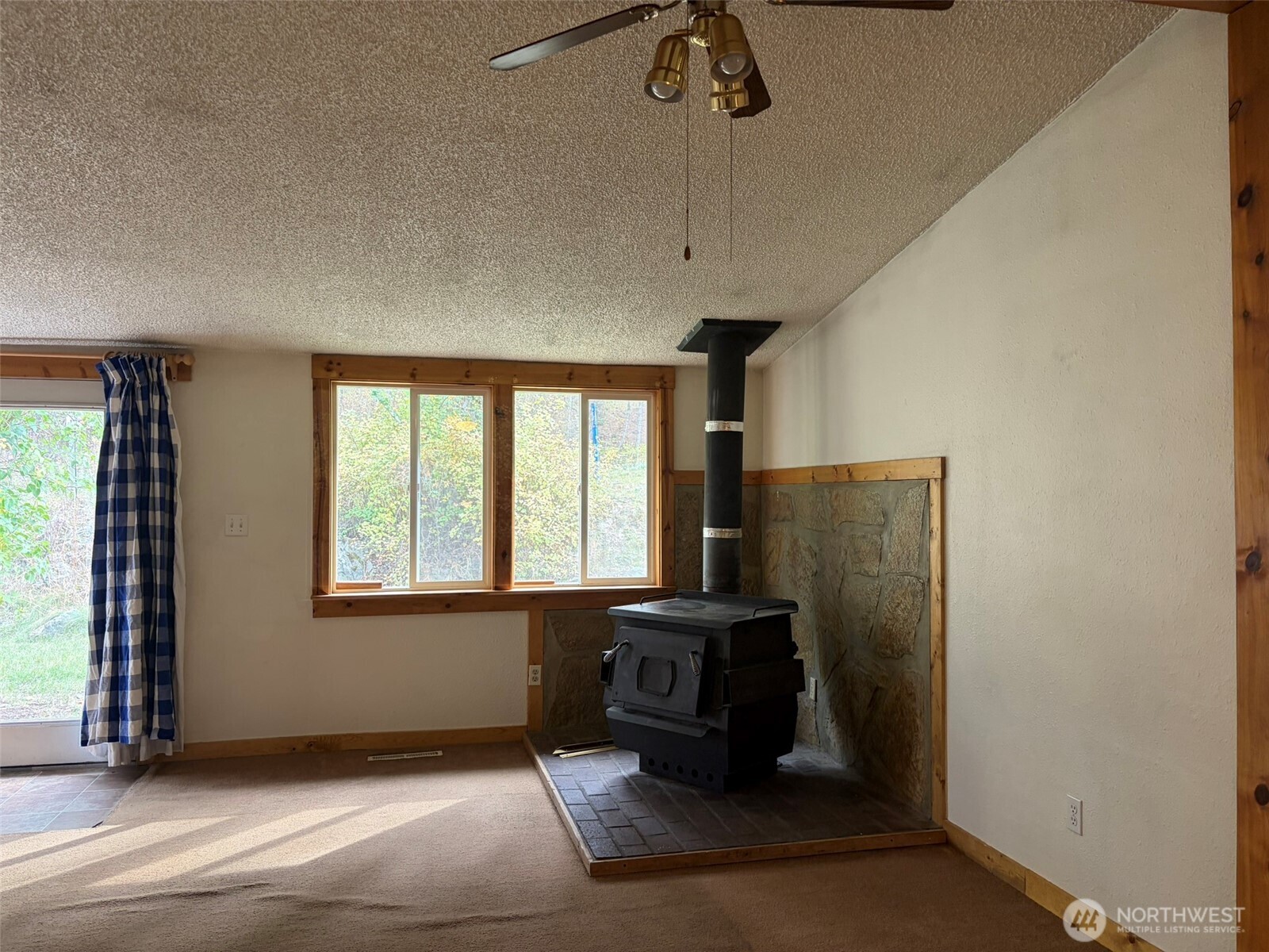13 Pine Grove Street Property Photo 17