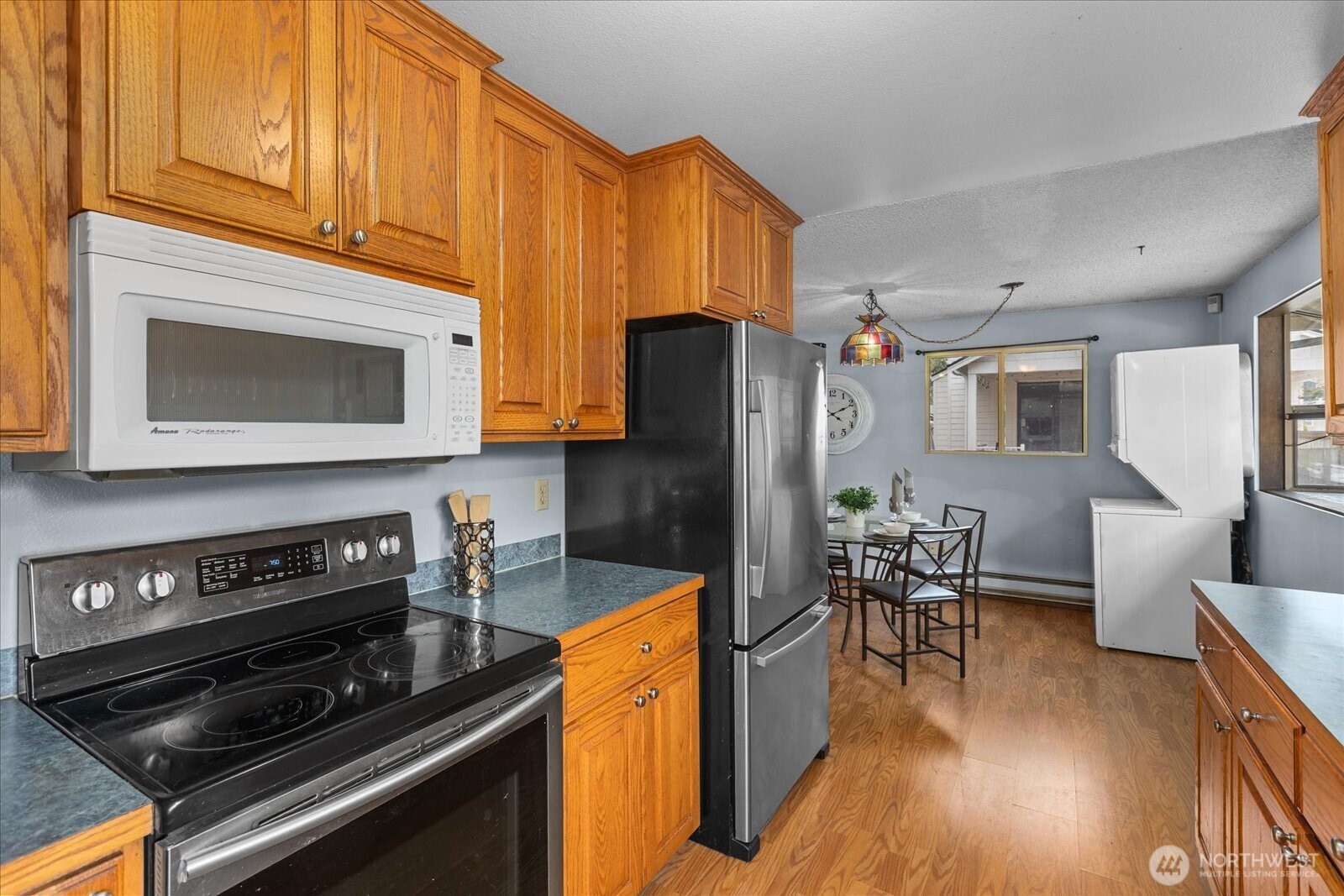 9917 38th Place Property Photo 10