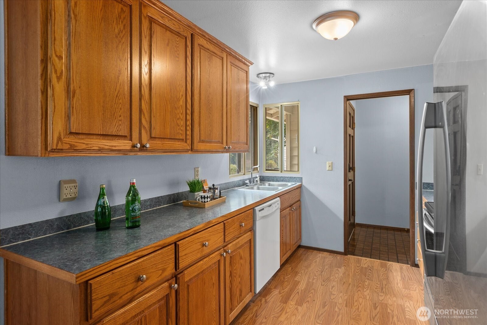 9917 38th Place Property Photo 11