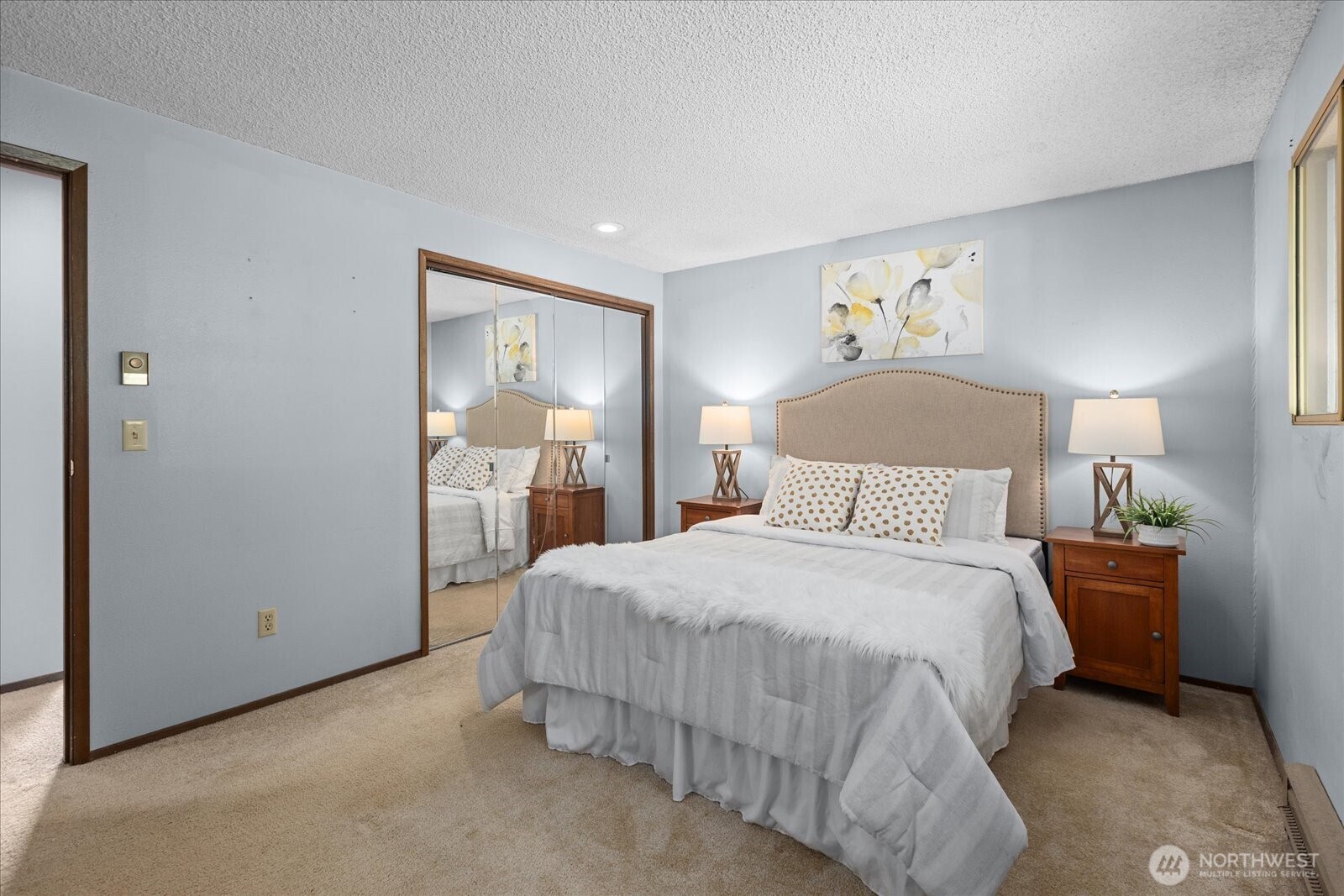 9917 38th Place Property Photo 15