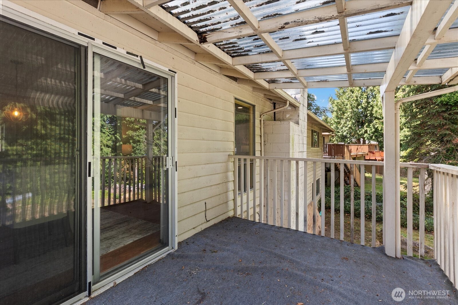 9917 38th Place Property Photo 16