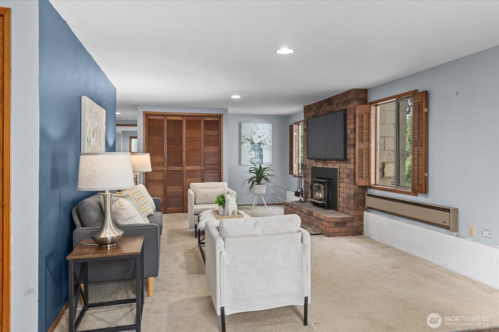 9917 38th Place Property Photo 19
