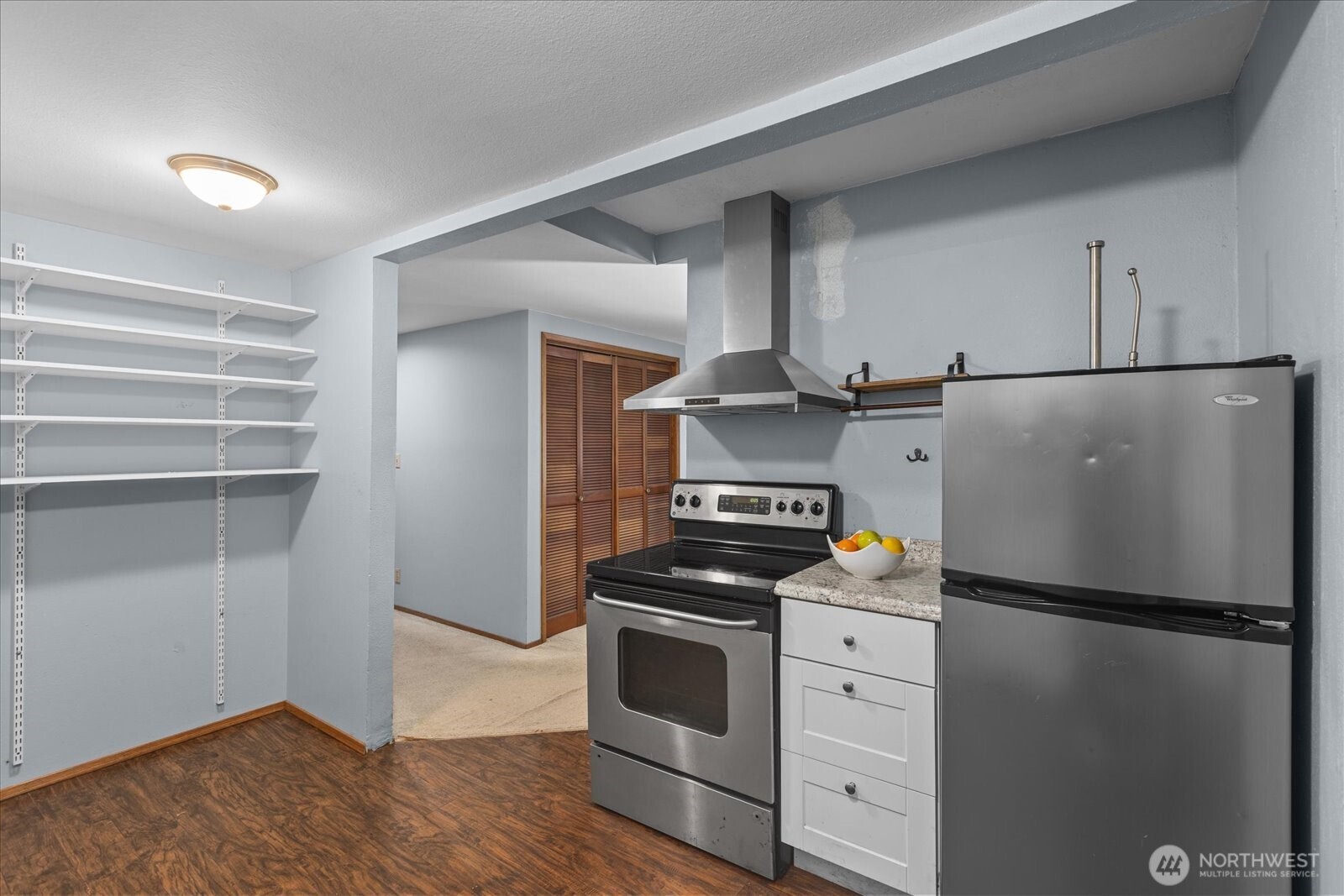 9917 38th Place Property Photo 25
