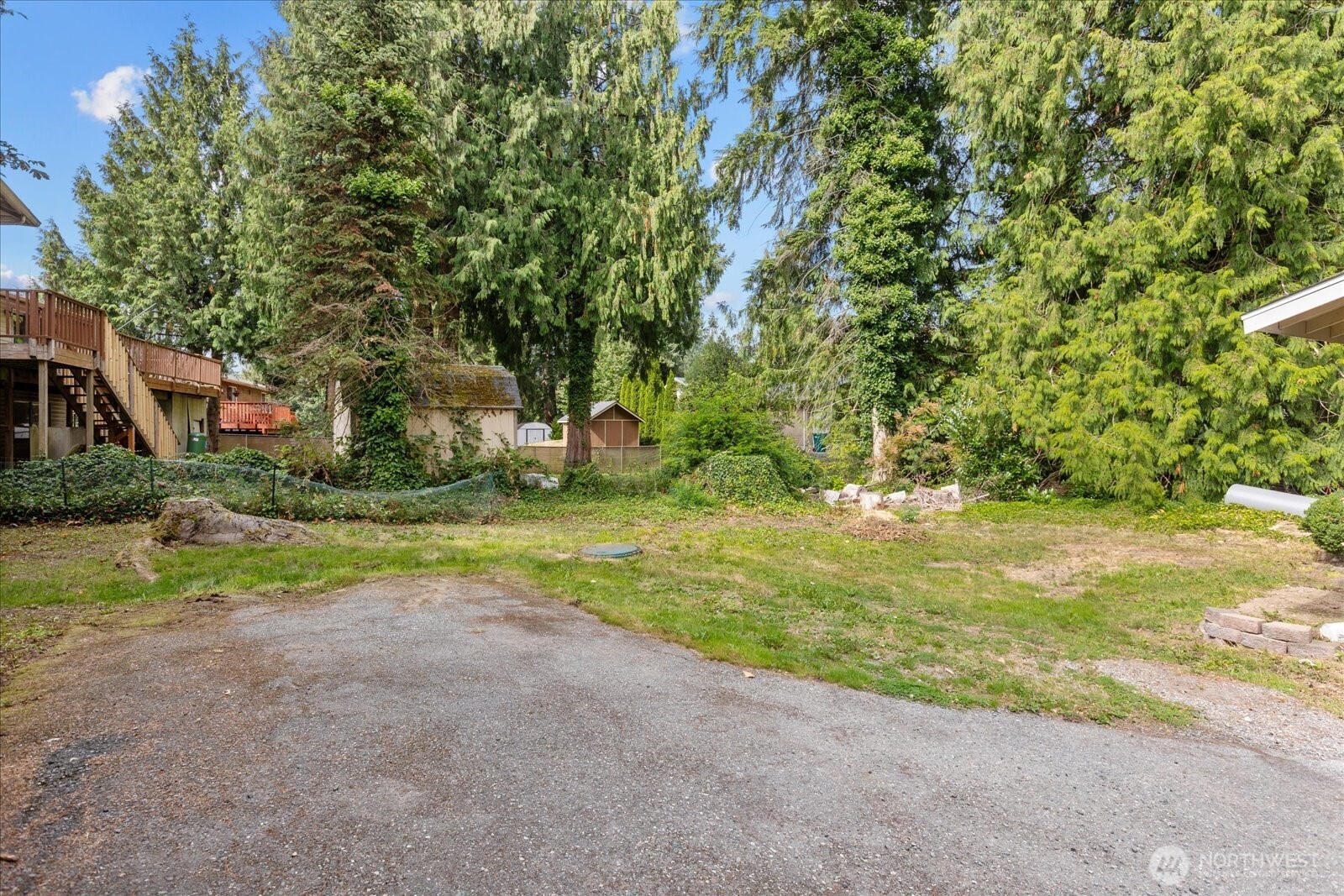 9917 38th Place Property Photo 31