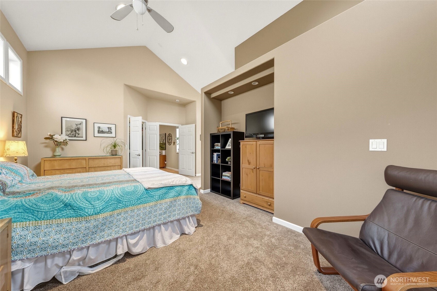 1510 Howard Street Property Photo 13