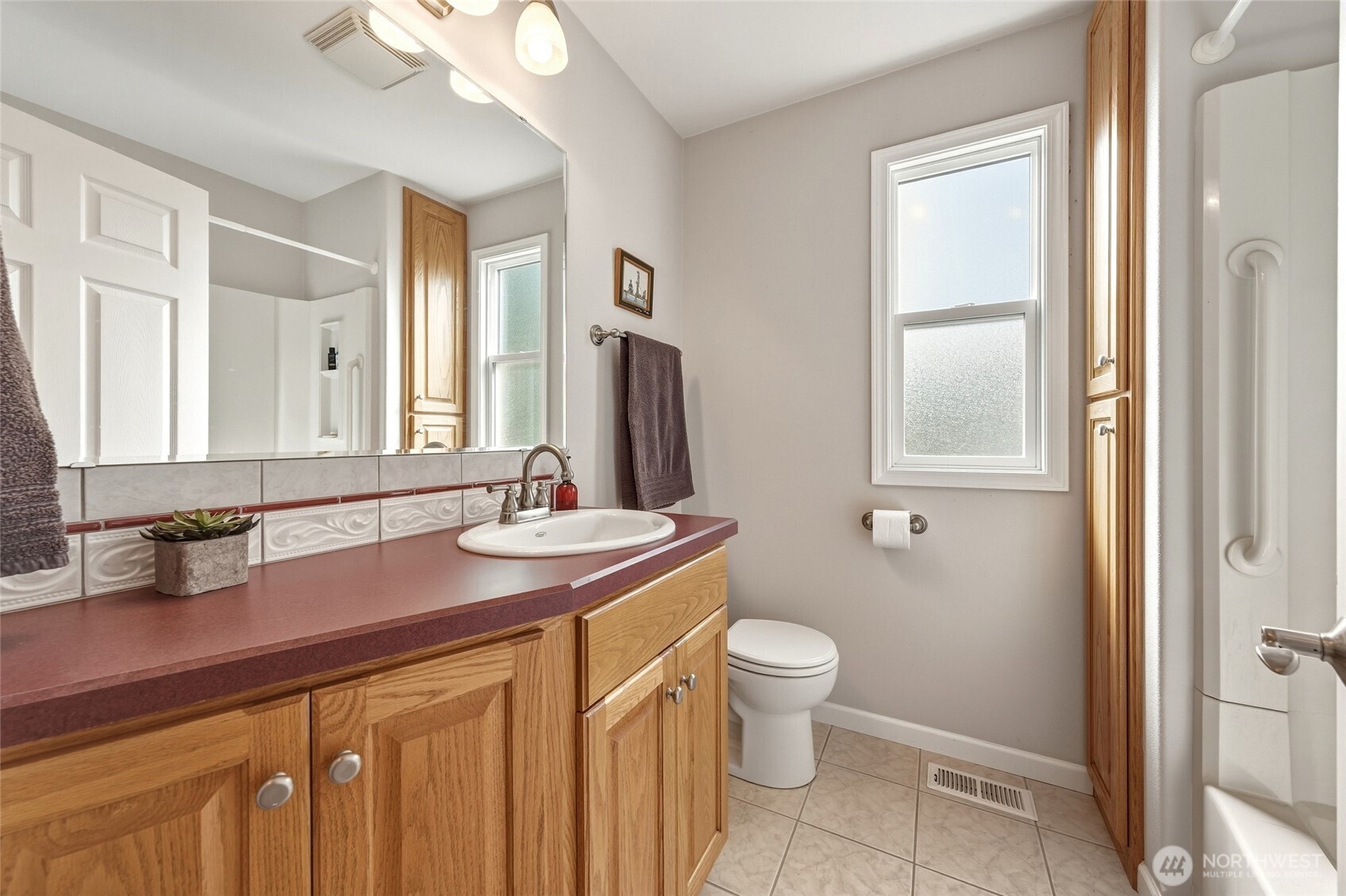 1510 Howard Street Property Photo 21