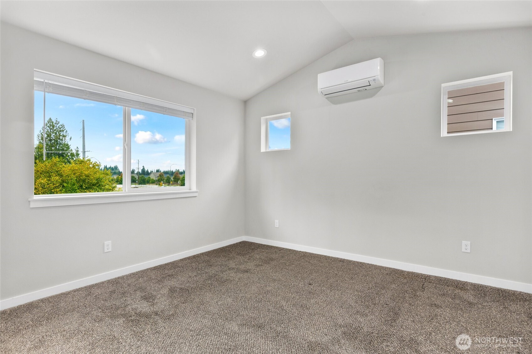 418 Raybird Avenue Property Photo 23