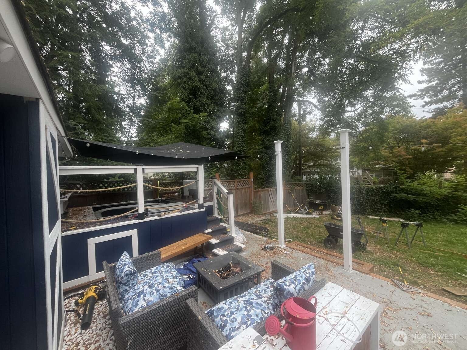 14252 76th Place Property Photo 2