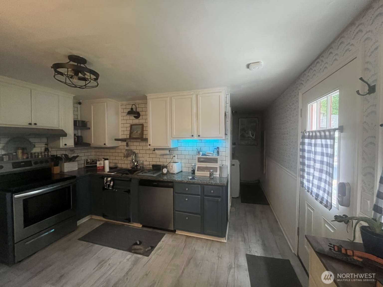 14252 76th Place Property Photo 6