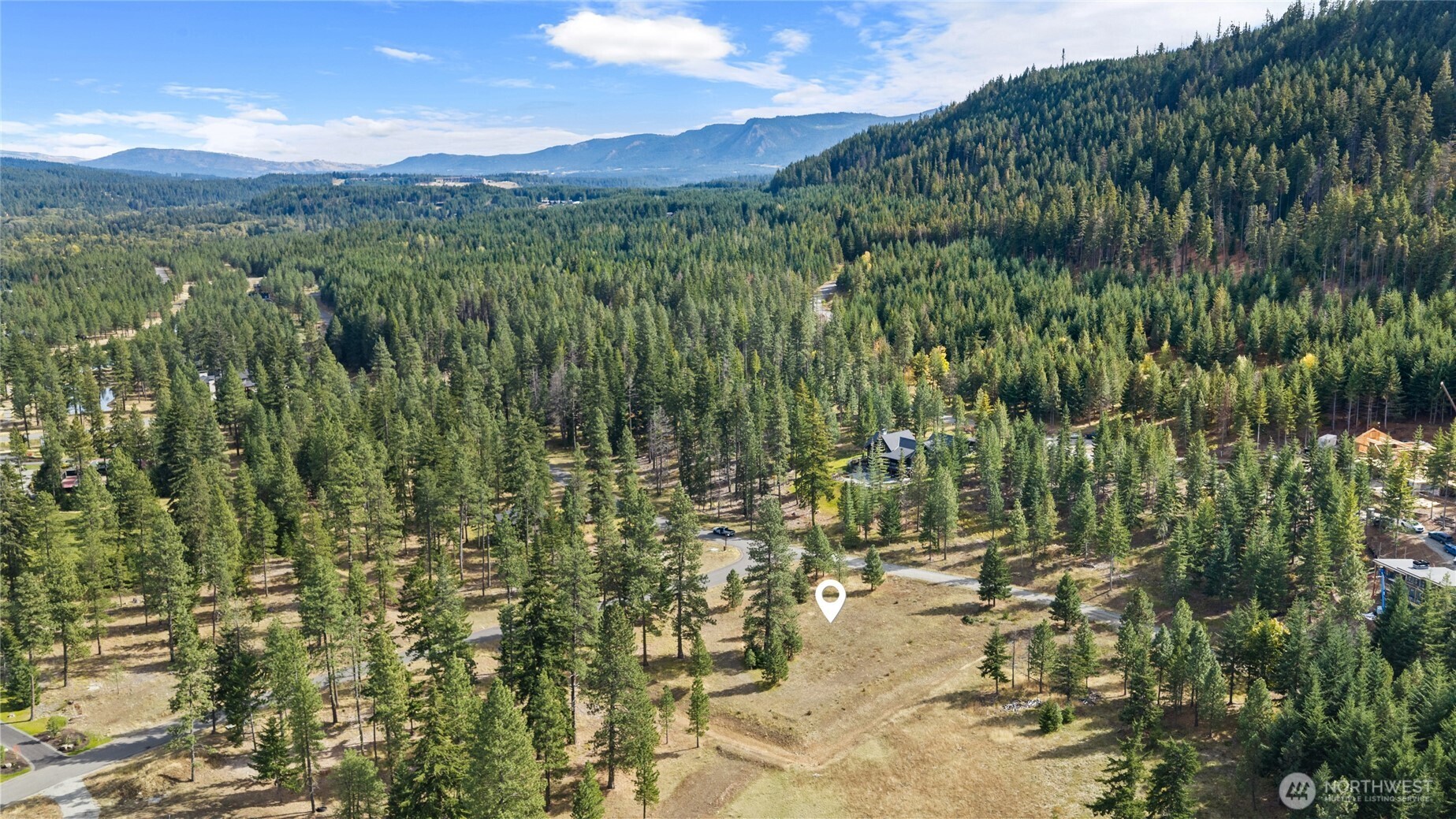 27 Domerie Park Loop Property Photo 15