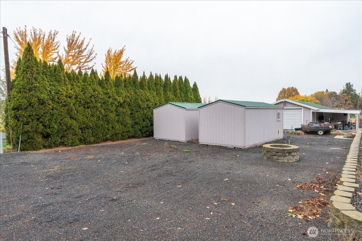 20271 Linden Road Property Photo 9