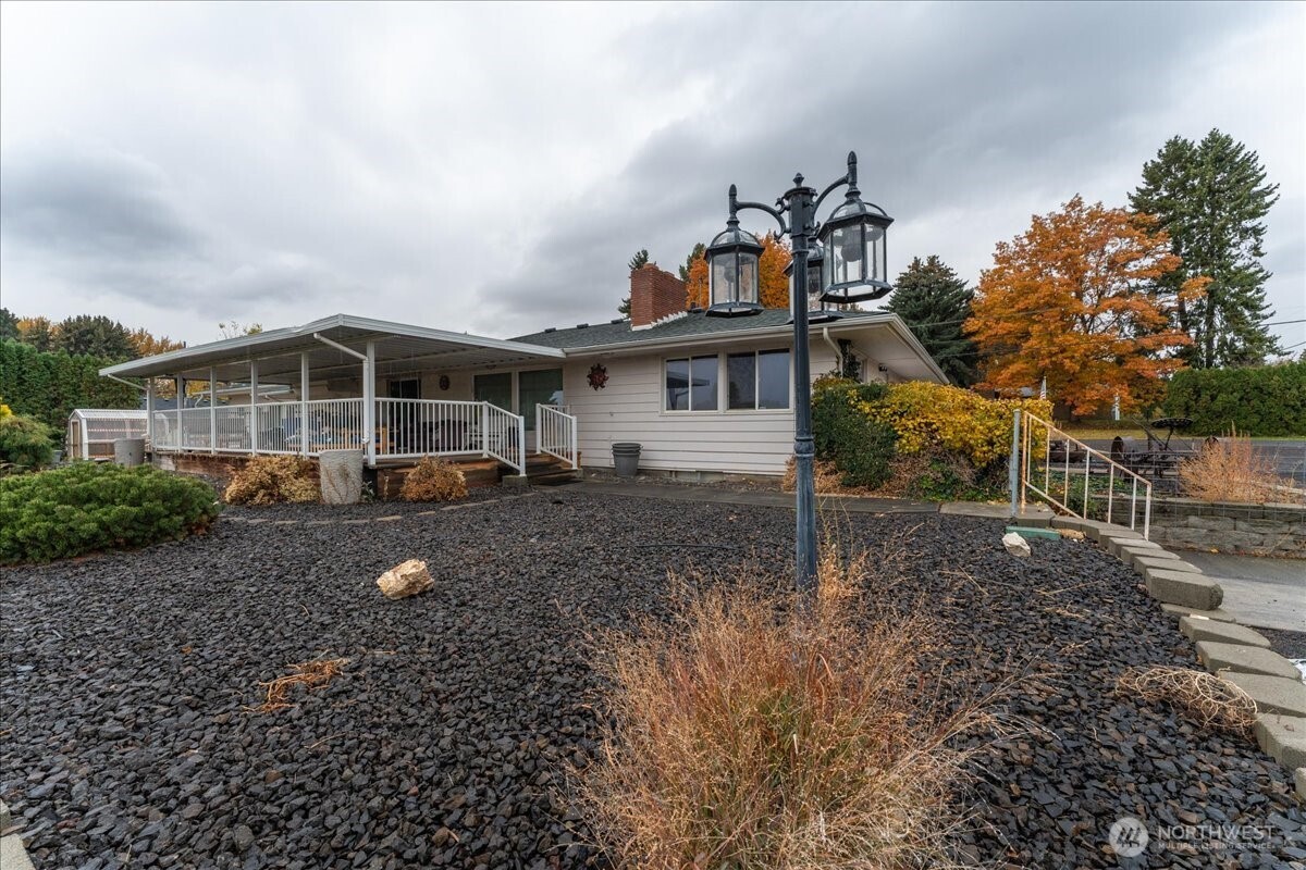 20271 Linden Road Property Photo 10