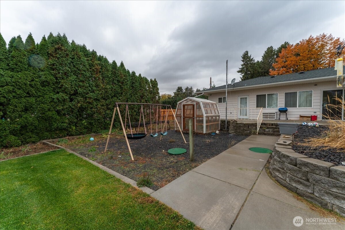 20271 Linden Road Property Photo 13