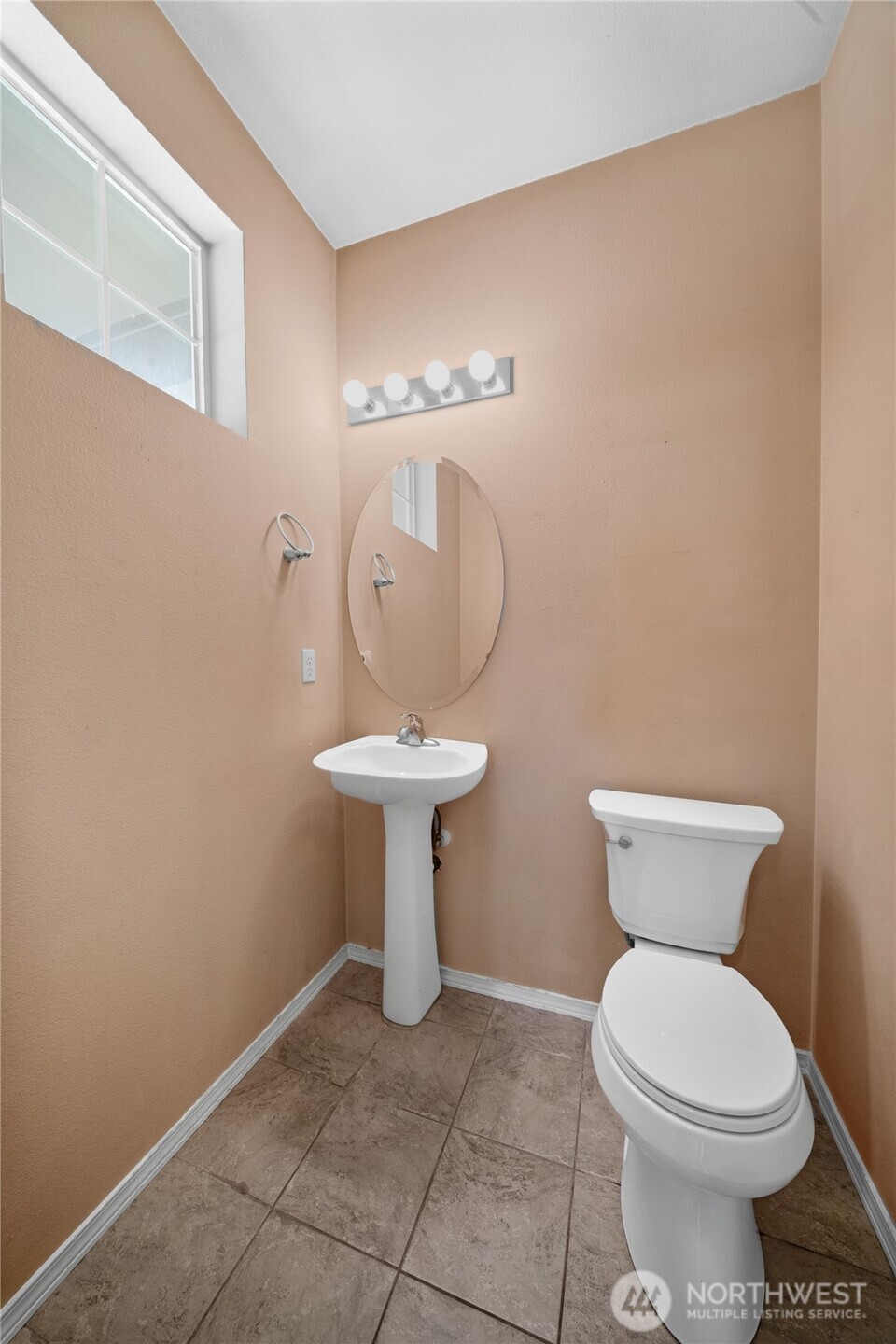 5240 54th Avenue Property Photo 5