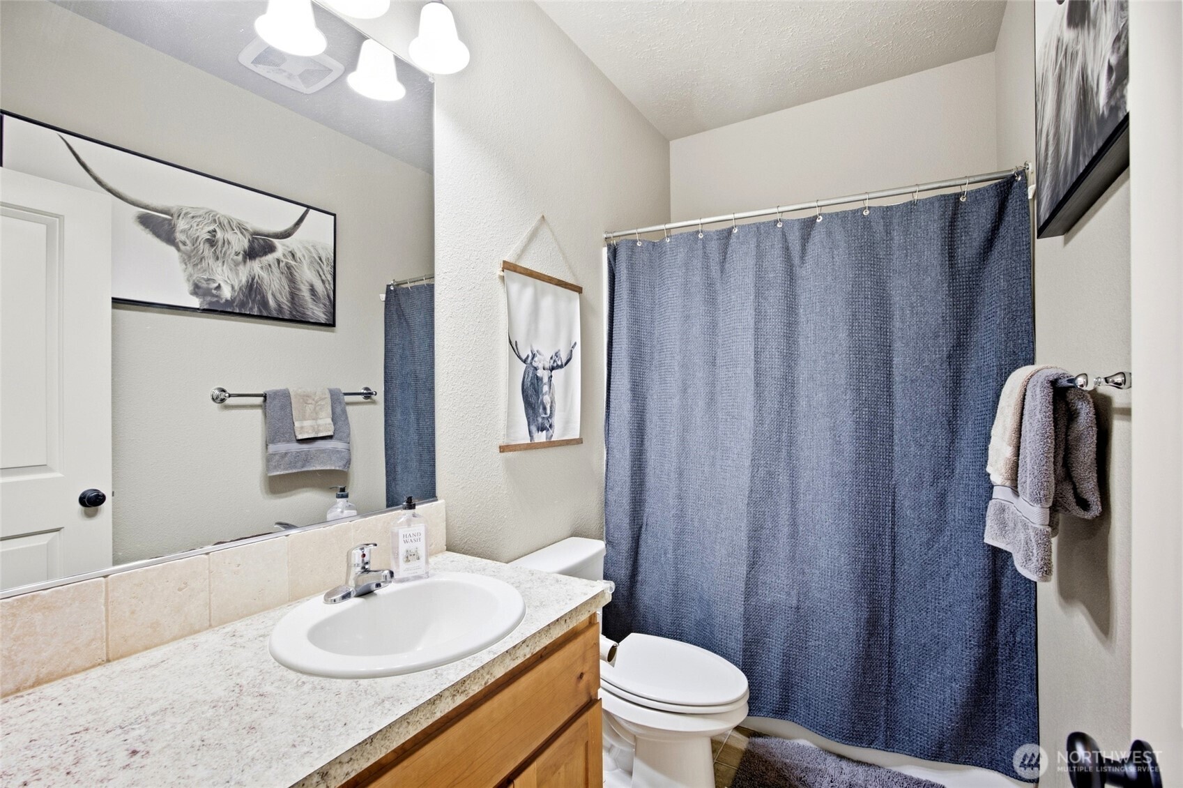 4709 W Wren Street Property Photo 8