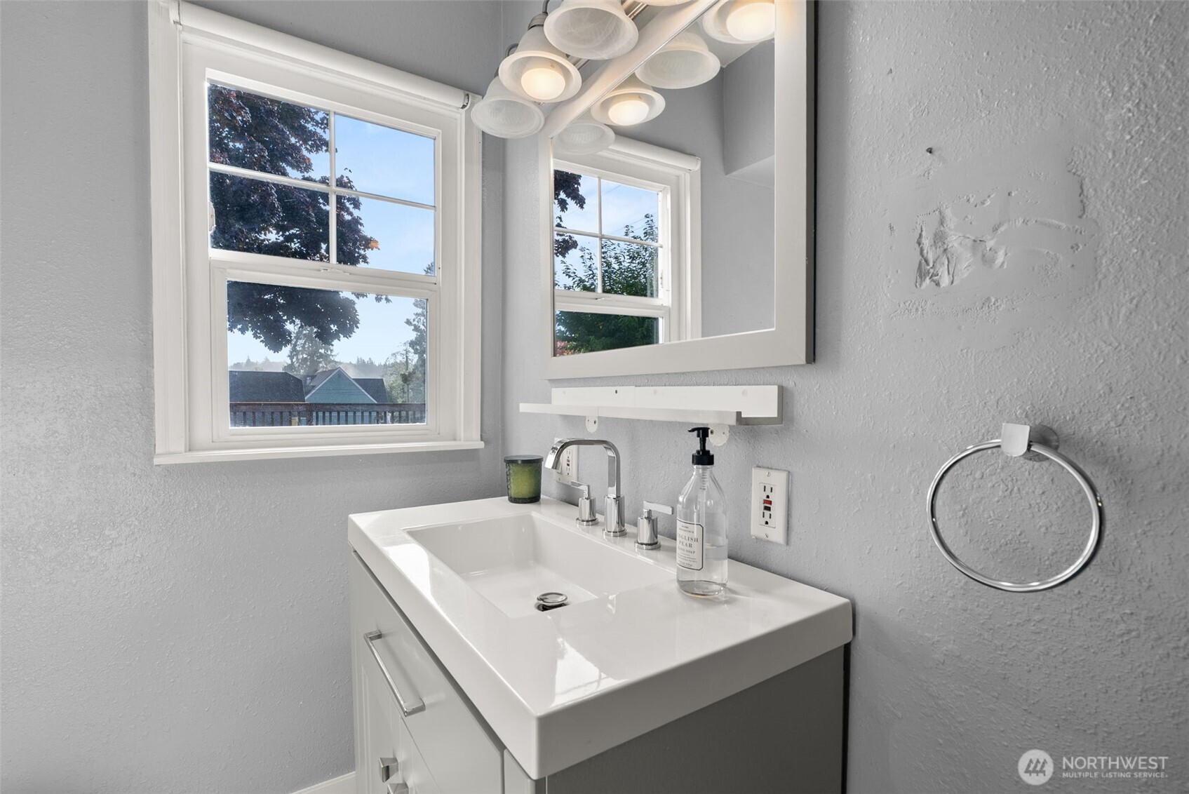 803 Fowler Street Property Photo 15