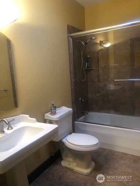 76 Wapato Way Property Photo 18