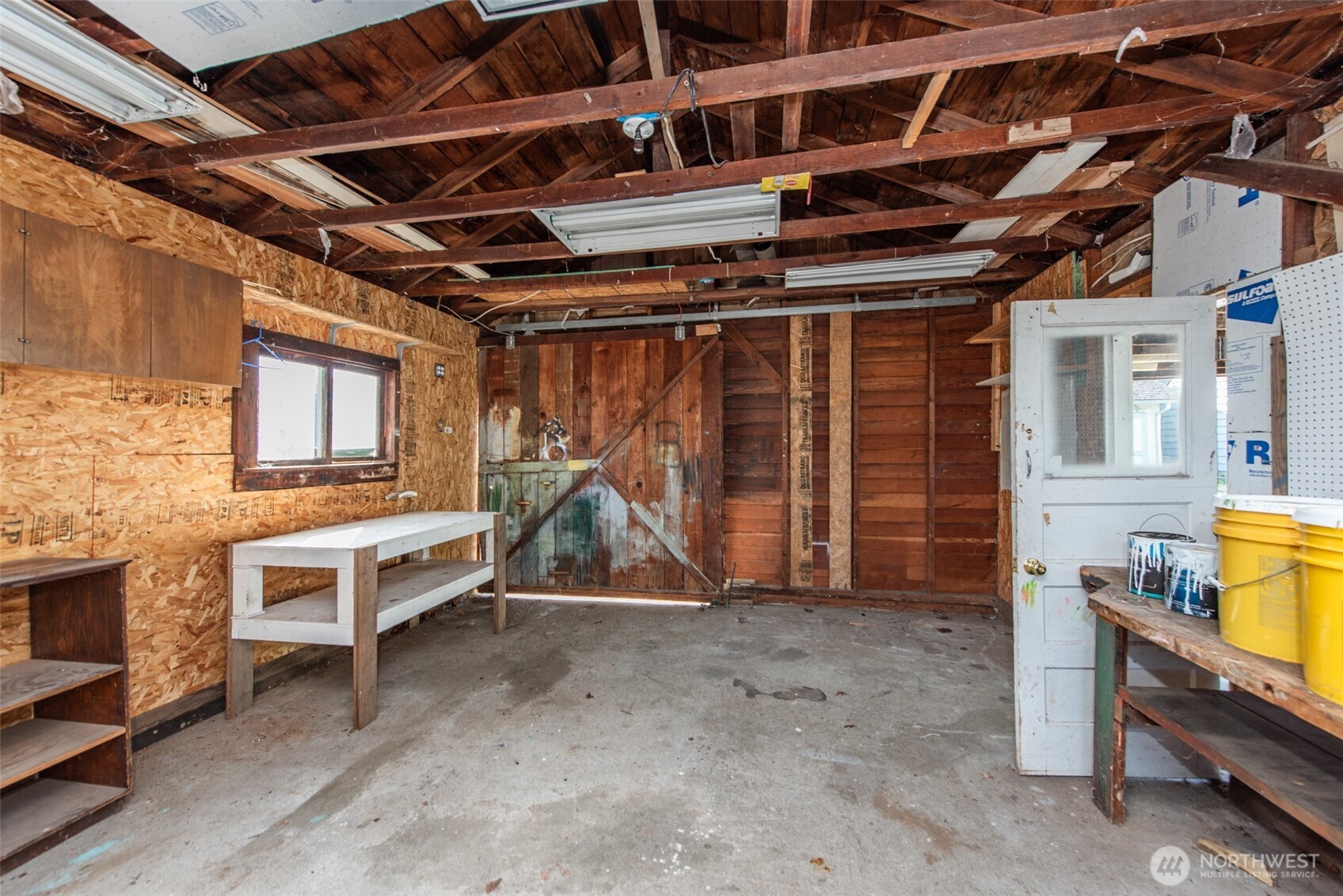 230 N Third Avenue Property Photo 34