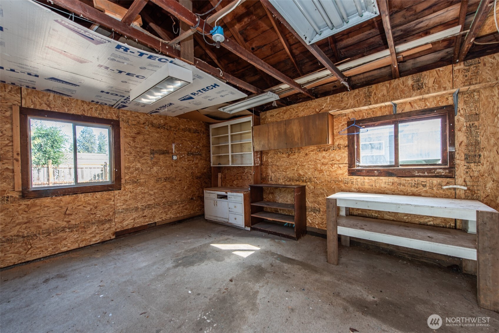 230 N Third Avenue Property Photo 35