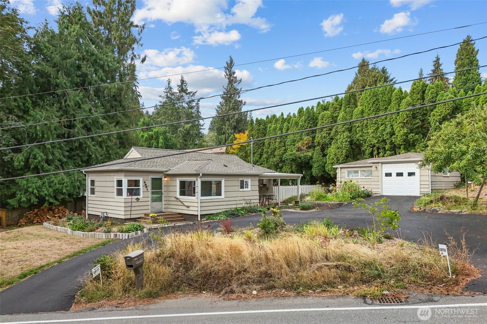 5901 Oceanview Boulevard Property Photo 1