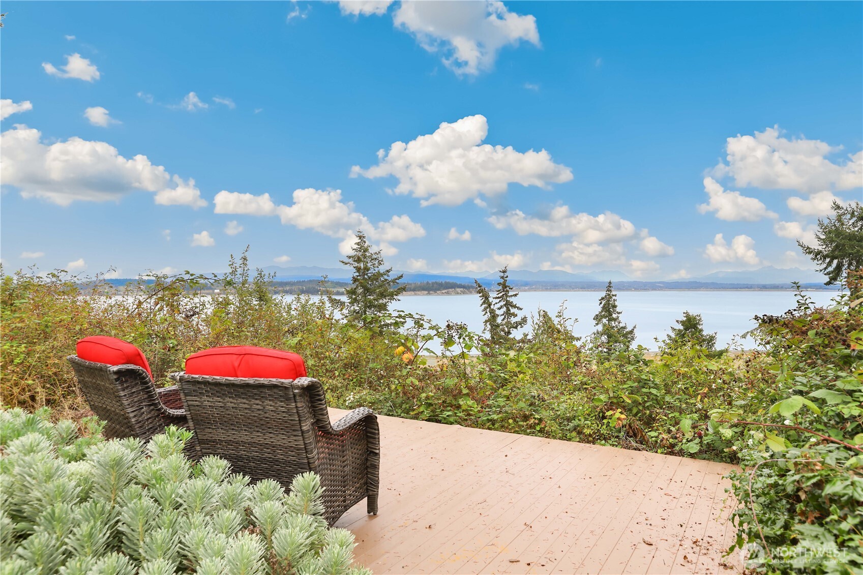 108 Livingston Bay Road Property Photo 3
