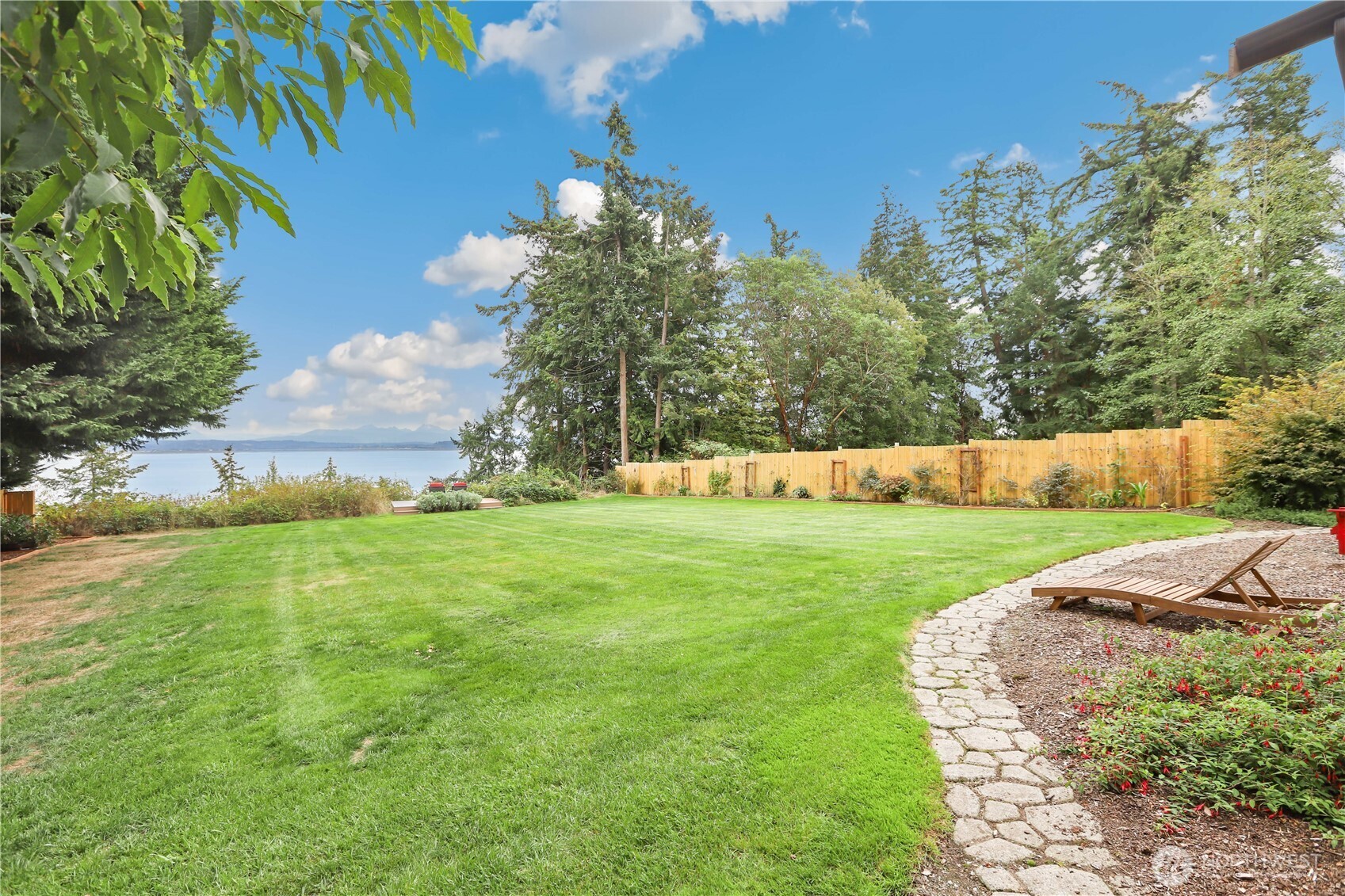 108 Livingston Bay Road Property Photo 4