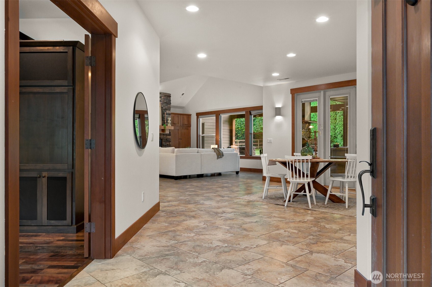 2259 Regency Place Property Photo 8