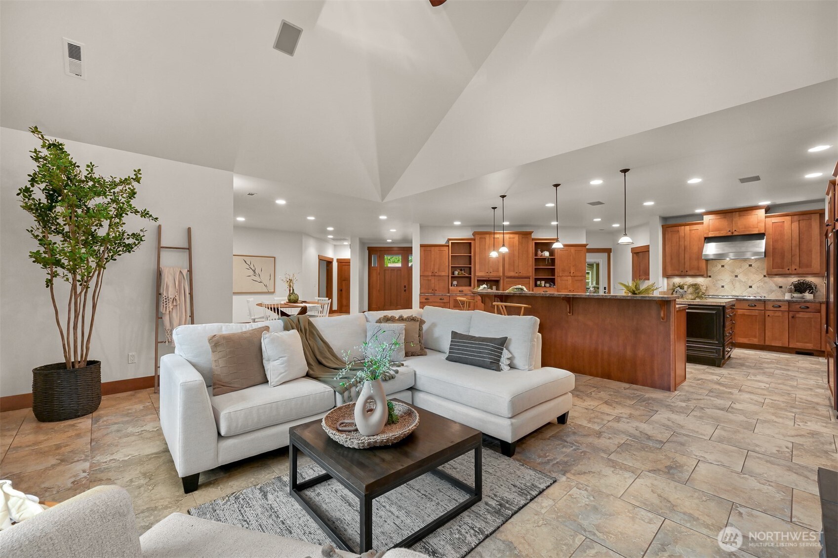 2259 Regency Place Property Photo 10