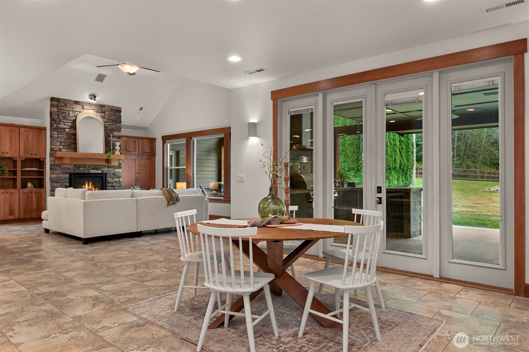 2259 Regency Place Property Photo 14