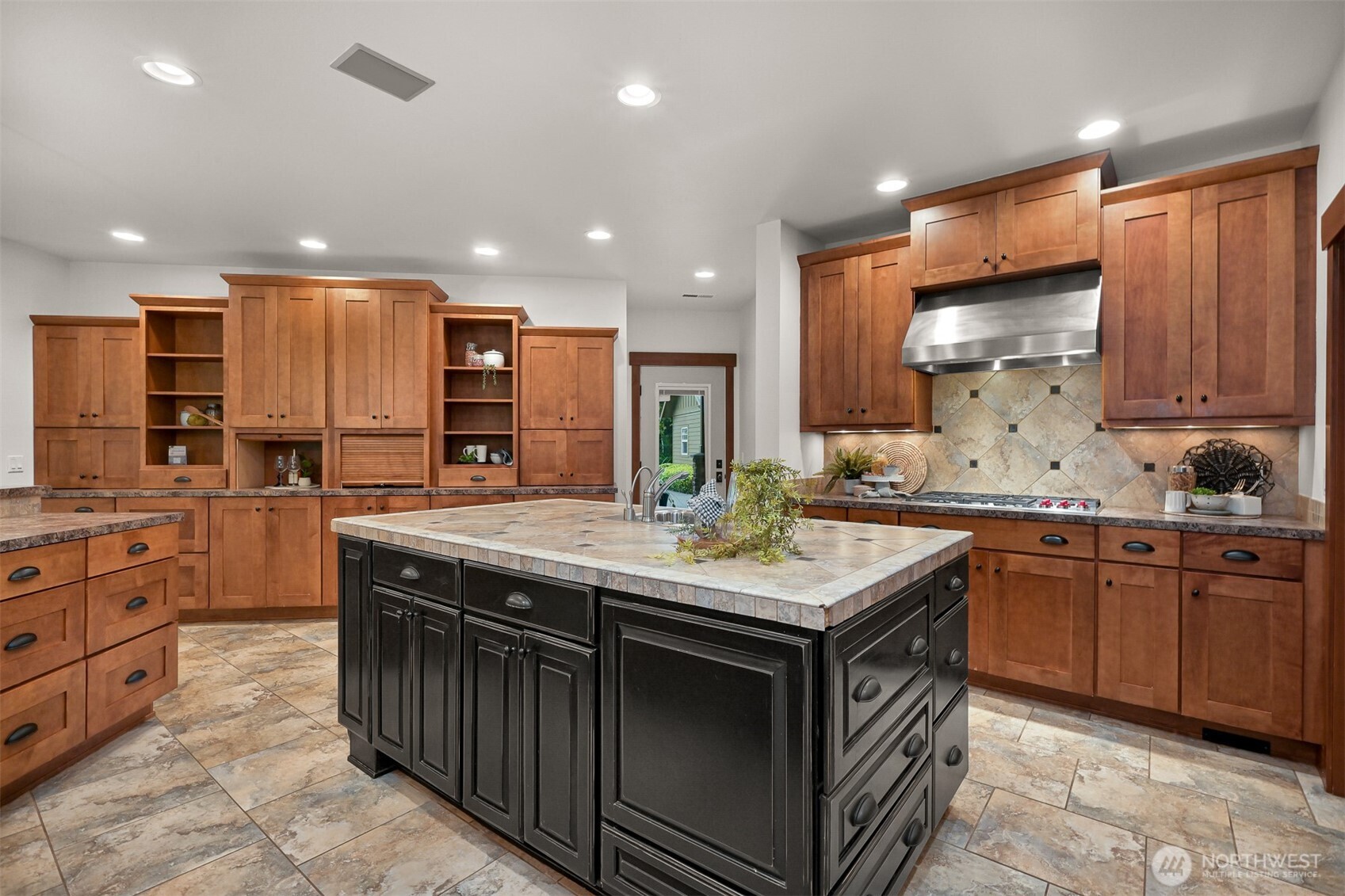 2259 Regency Place Property Photo 17