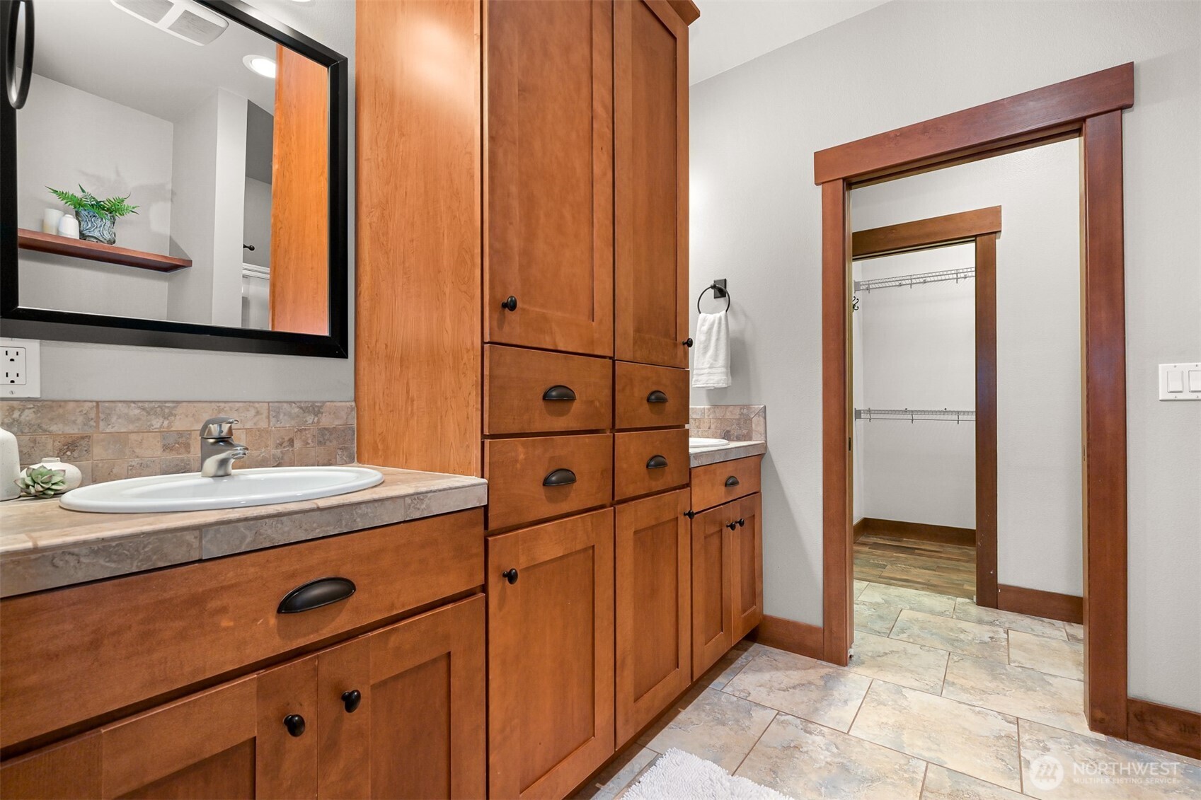 2259 Regency Place Property Photo 33