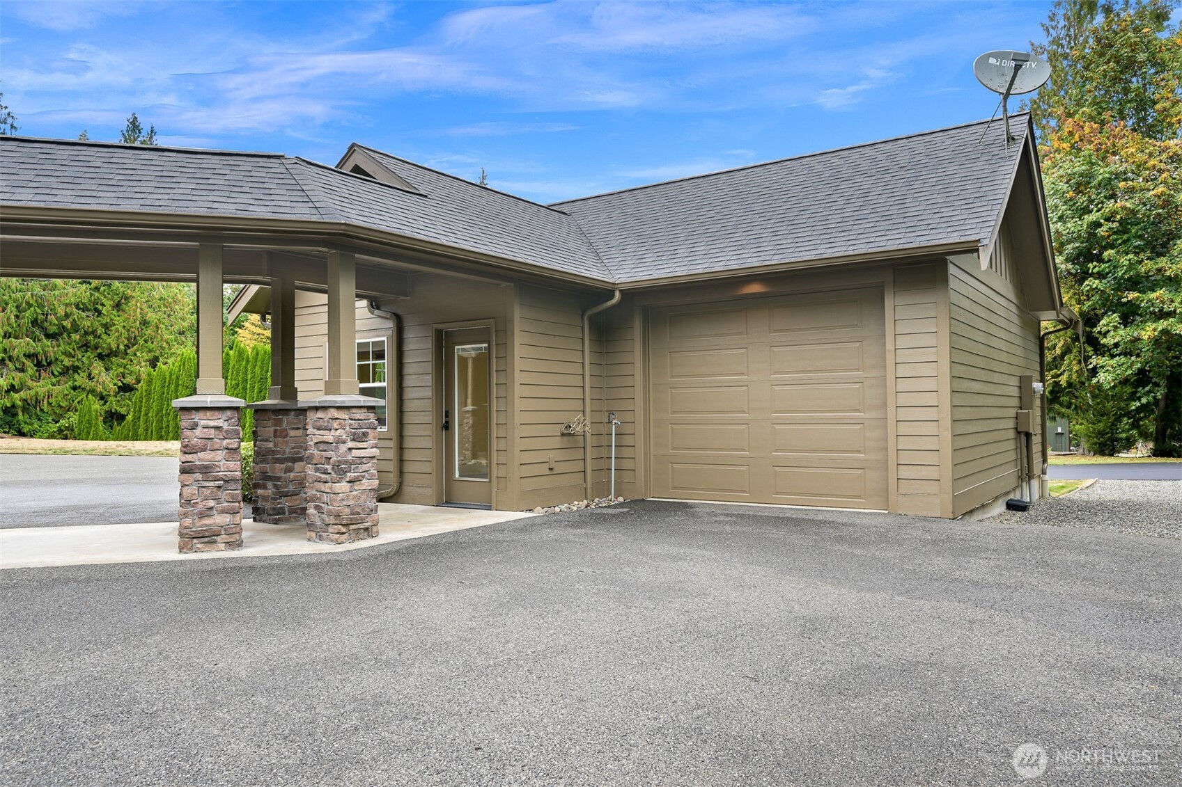 2259 Regency Place Property Photo 35